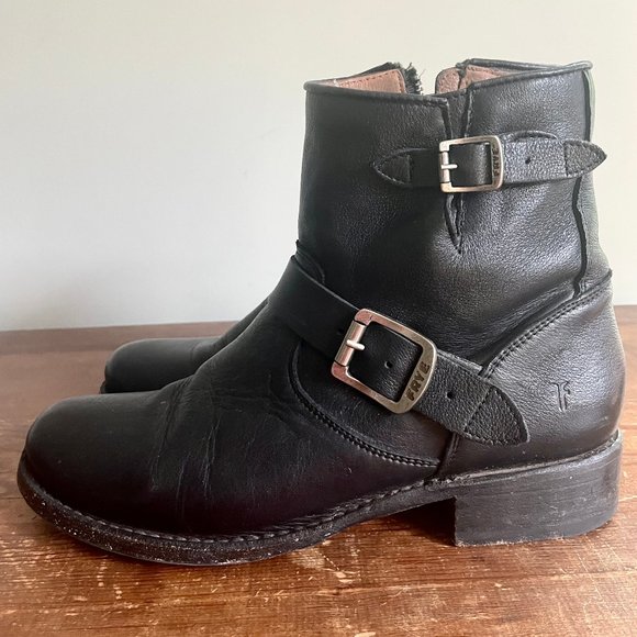 FRYE Vicky Leather Booties Black 9 - Picture 2 of 9